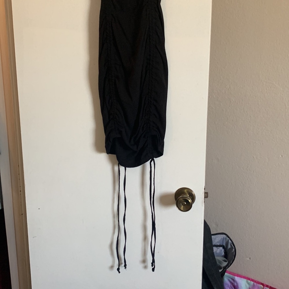 Black Dress - Picture 5 of 5